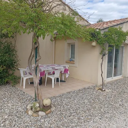 Au Pied Du Luberon Apartment Merindol